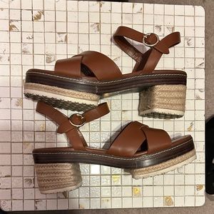 Deltan women’s sandals size 8.5